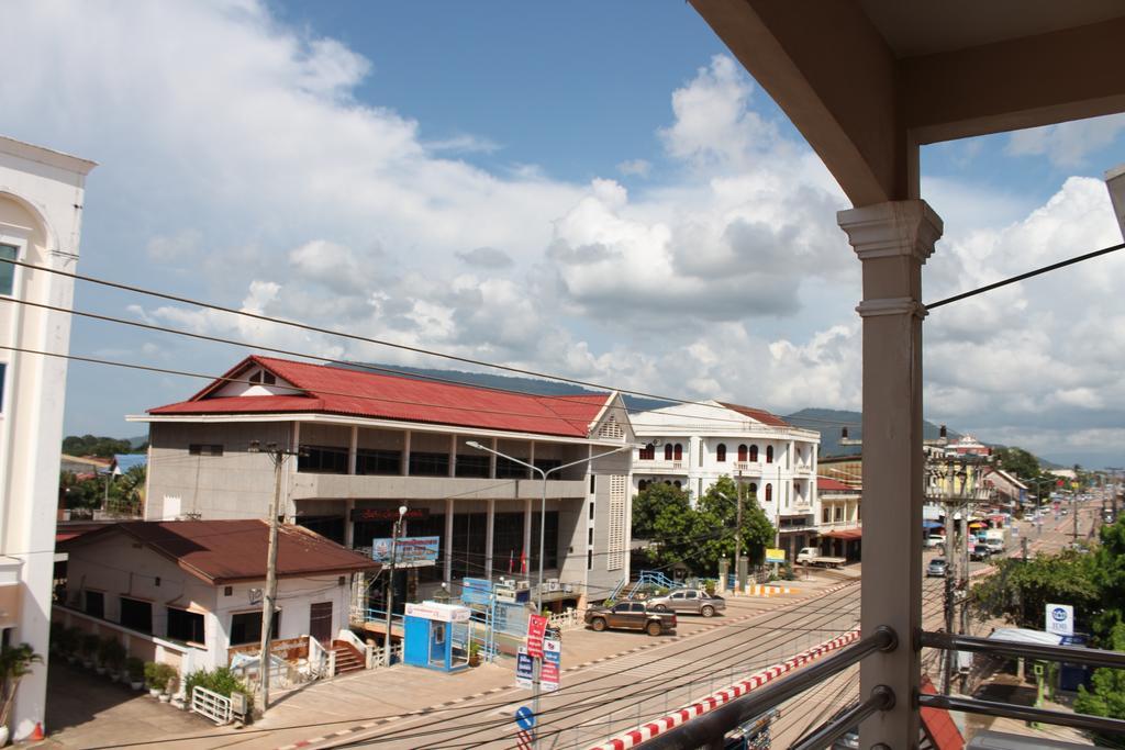 Alisa Guesthouse Pakse Exterior foto
