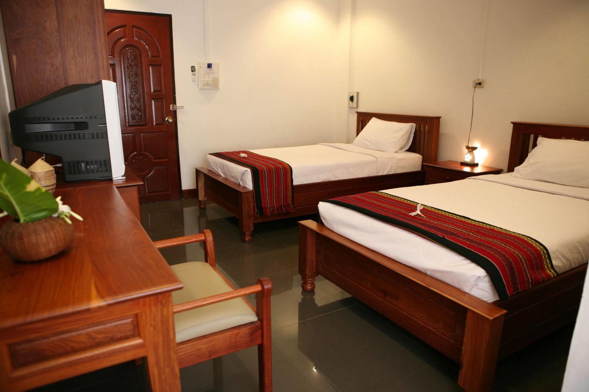Alisa Guesthouse Pakse Exterior foto