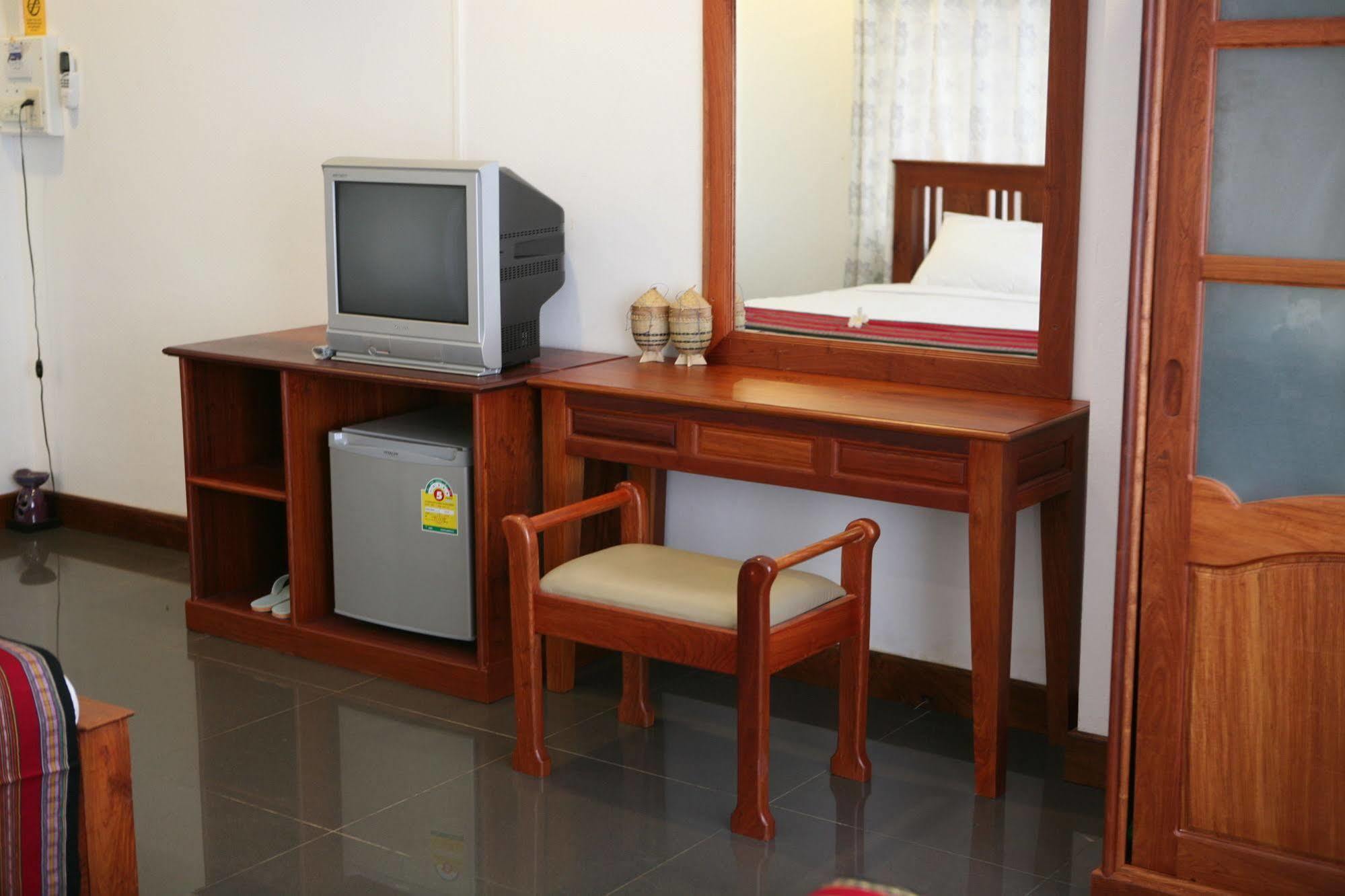 Alisa Guesthouse Pakse Exterior foto