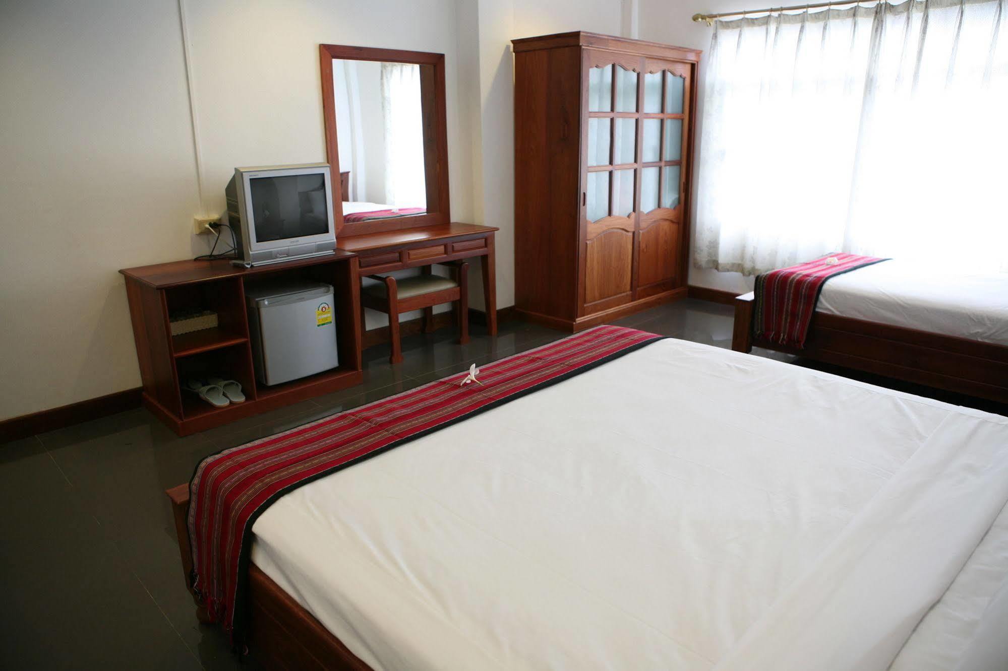 Alisa Guesthouse Pakse Exterior foto